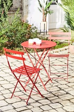 Fermob Table De Jardin Ronde Pliante En Acier Rouge Piment - Bistro 11 Fermob Table De Jardin Ronde Pliante En Acier Rouge Piment - Bistro -SEMA design Boutique 52011 amb jardin2022 0675 hd
